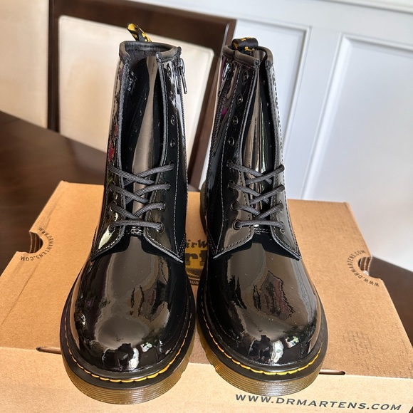 Dr. Martens 1460 PATENT LEATHER LACE UP BOOTS - Picture 2 of 8